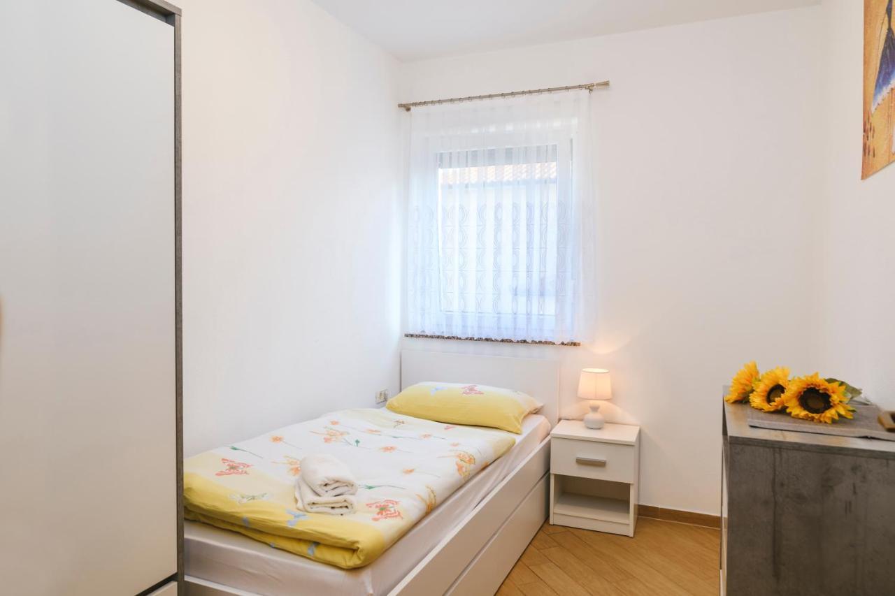 Apartments Mirela Koper Bagian luar foto